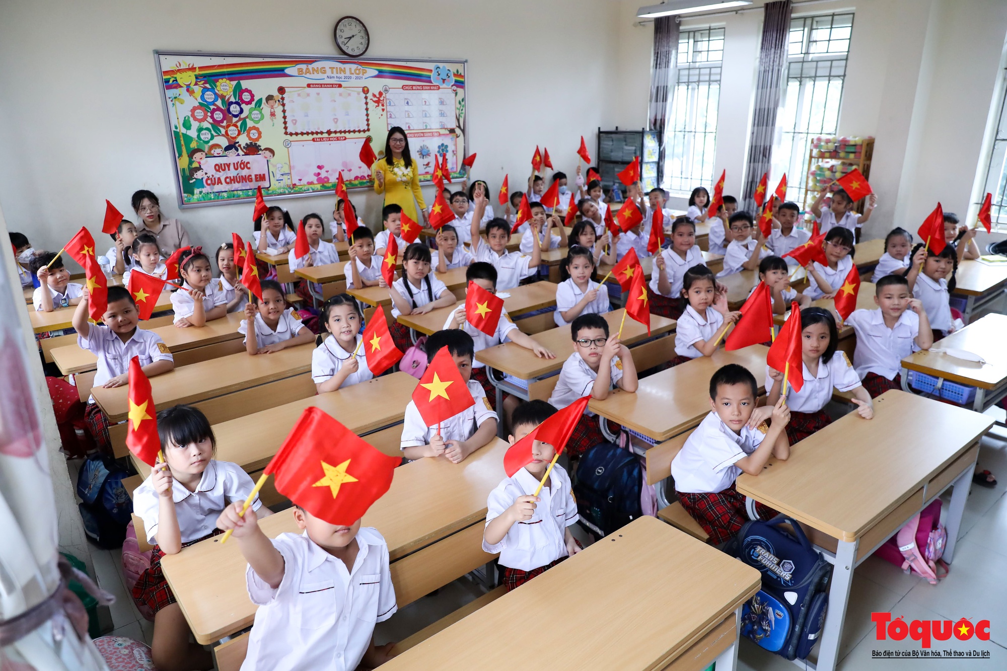 Năm 2022: Hà Nội dẫn đầu các kỳ thi học sinh giỏi Quốc gia, Quốc tế - Ảnh 1.