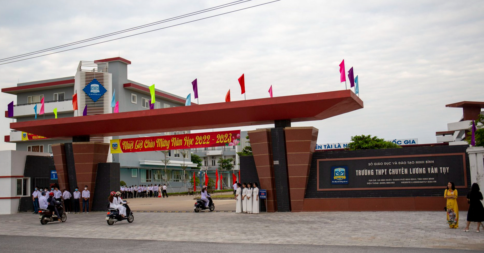 Thầy hiệu trưởng ngôi trường danh giá nhất Ninh Bình tiết lộ bí kíp thu hút nhân tài - Ảnh 7.