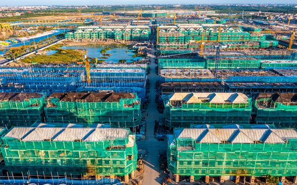 Nhà đầu tư phương Nam tham gia “cuộc đua” săn tìm shophouse ở Hà Nội - Ảnh 1.