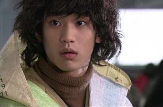 Sao Hàn và những kiểu tóc xấu đáng nhớ trên màn ảnh: Cái tên cuối &quot;học hỏi&quot; Song Hye Kyo - Ảnh 7.