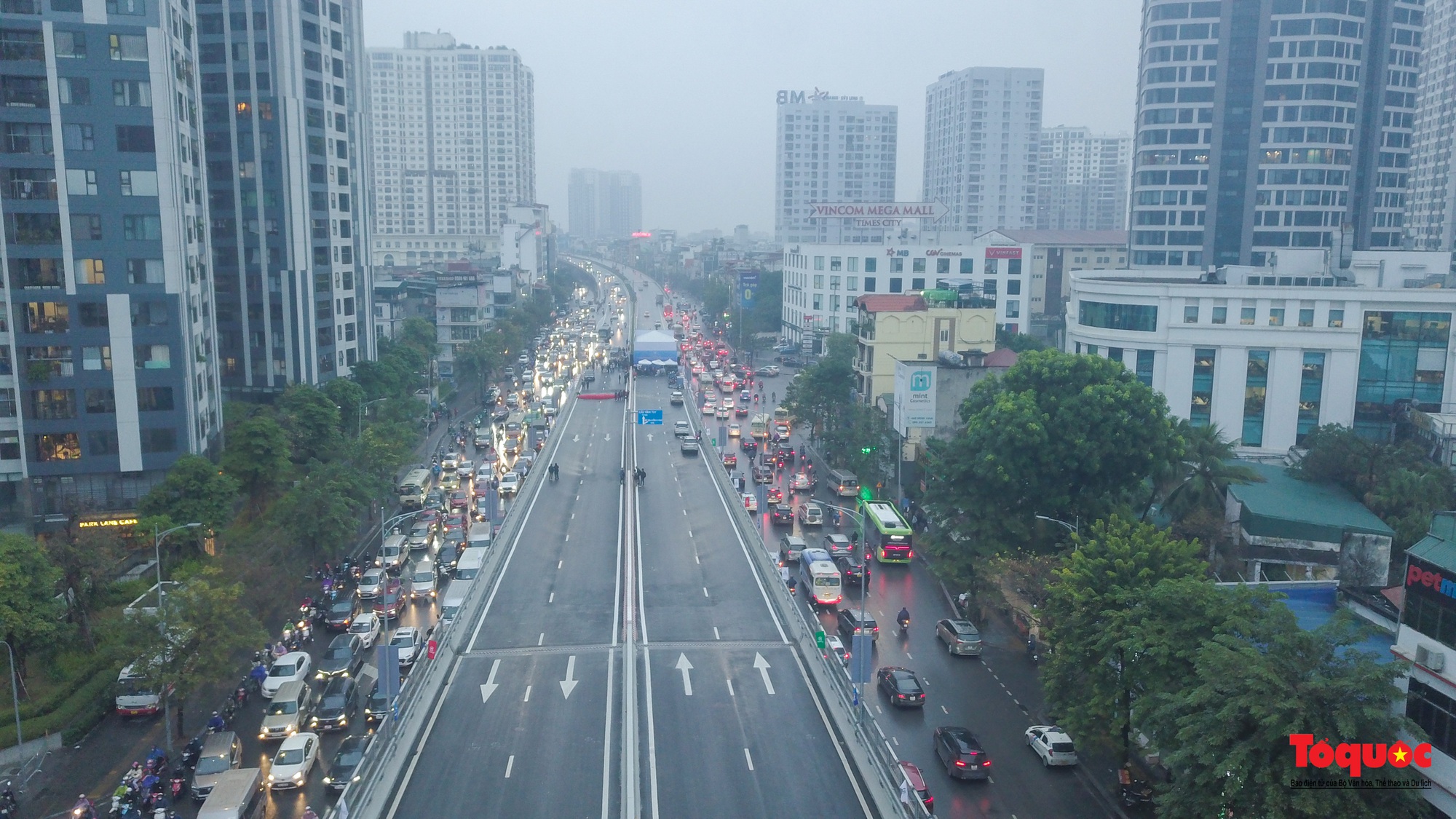 Thông xe tuyến đường vành đai trên cao gần 10.000 tỷ ở Hà Nội  - Ảnh 9.