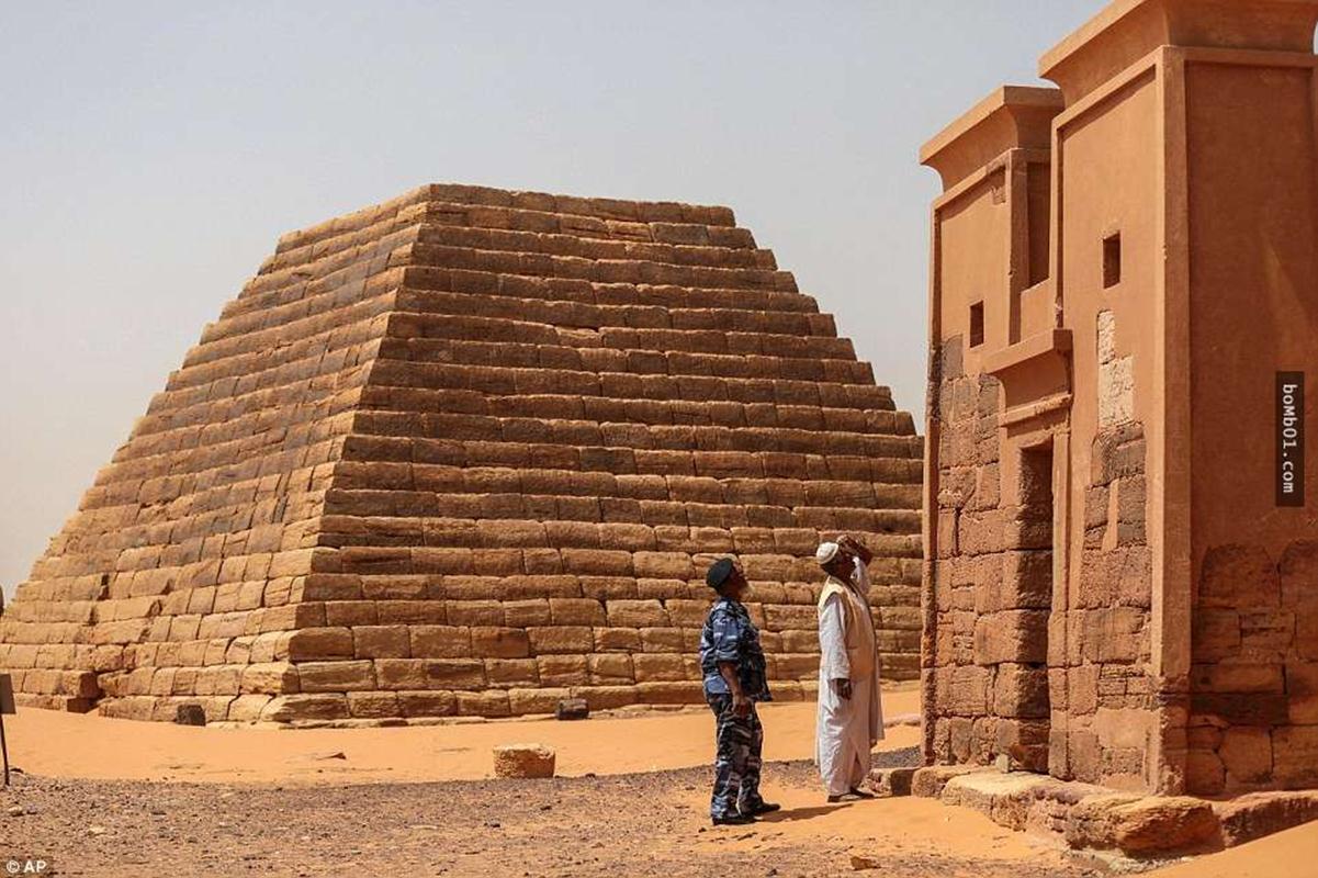 Một đất nước có số kim tự tháp nhiều hơn cả Ai Cập nhưng không ...