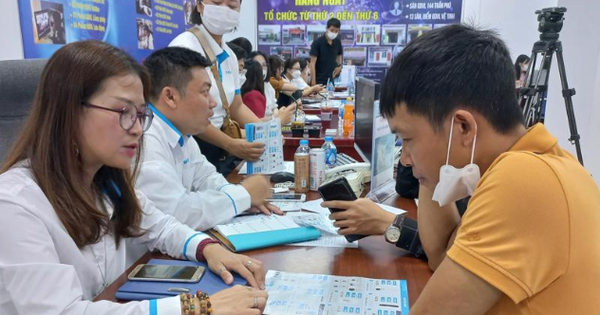 VietnamWorks: Thiếu hụt lao động vẫn xảy ra ở một số ngành nghề - Ảnh 1.