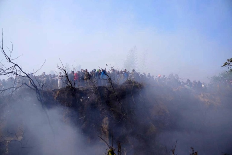 Toàn cảnh vụ máy bay rơi ở Nepal: Vụ tai nạn hàng không thảm khốc nhất tại quốc gia Nam Á trong 30 năm, tiếng kêu cứu tuyệt vọng vào phút cuối - Ảnh 1.