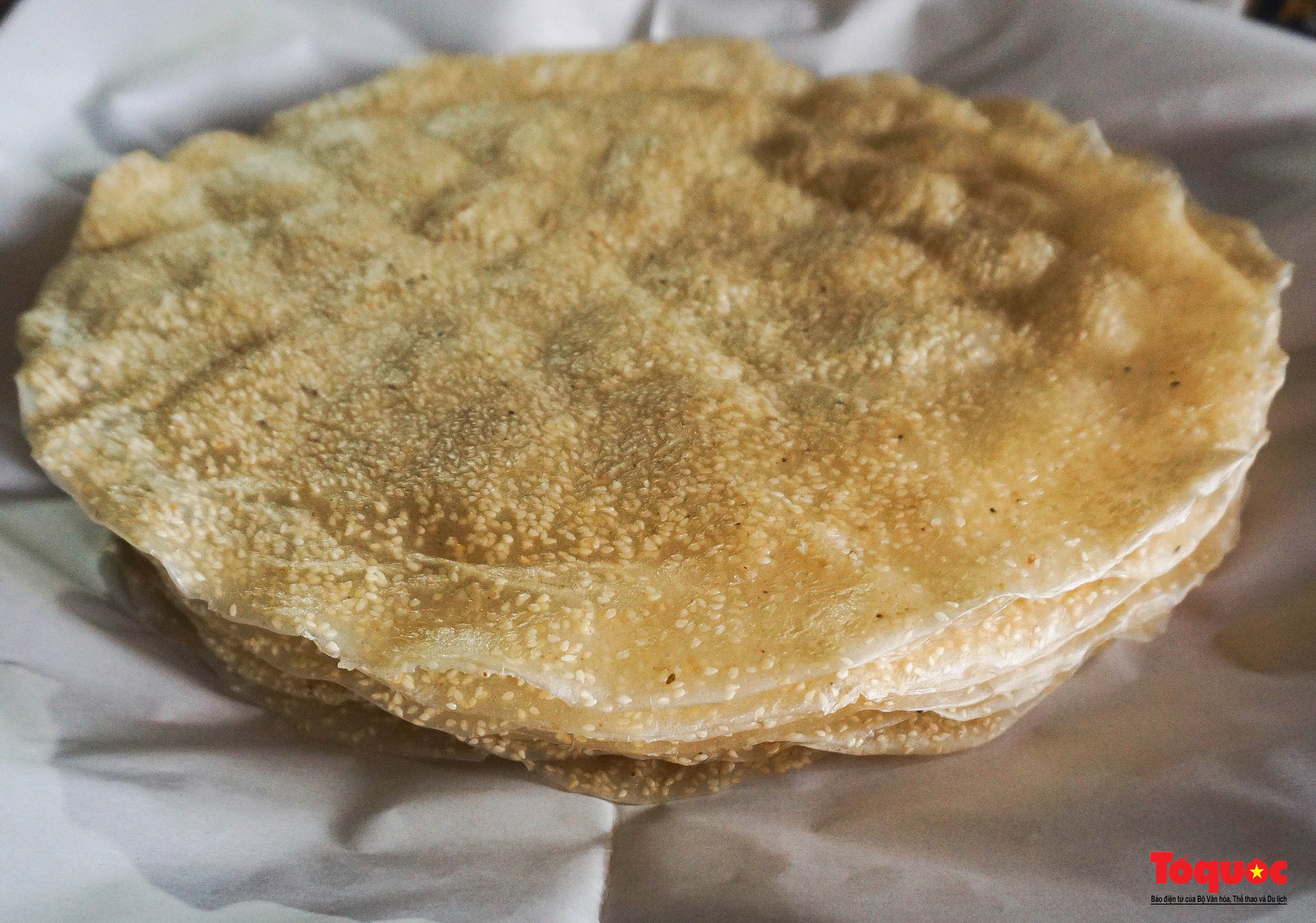 Ngày xuân về làng nghề 500 năm tuổi xem người dân làm loại bánh “chữ O” thơm ngon  - Ảnh 12.
