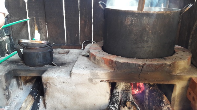 "Đụng lợn" ăn Tết: Gợi lại ký ức văn hóa làng quê xưa - Ảnh 1. "Đụng lợn" ăn Tết: Gợi lại ký ức văn hóa làng quê xưa - Ảnh 1.