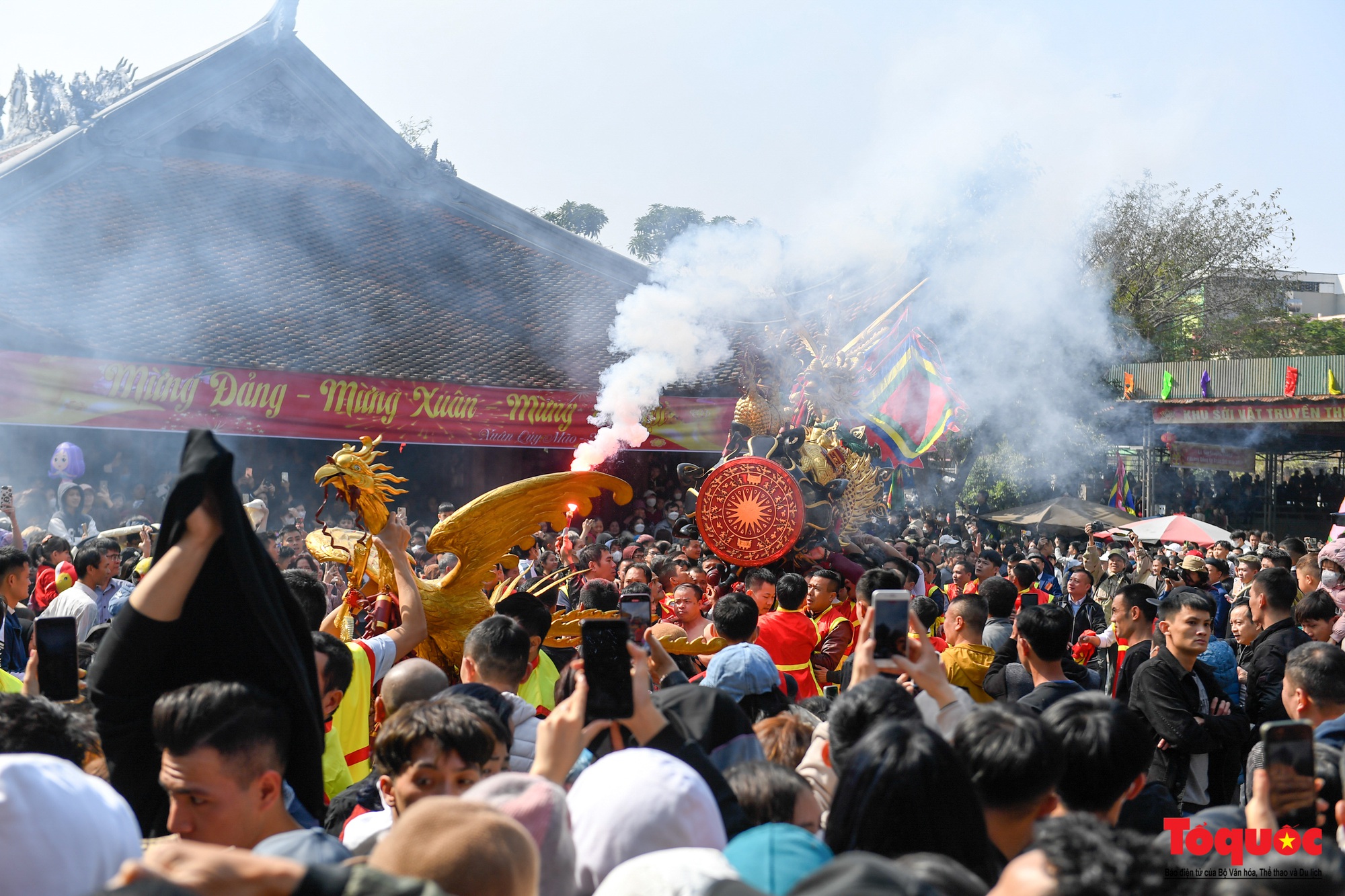 Tưng bừng, rộn ràng lễ hội rước pháo khổng lồ ở làng Đồng Kỵ - Ảnh 7.