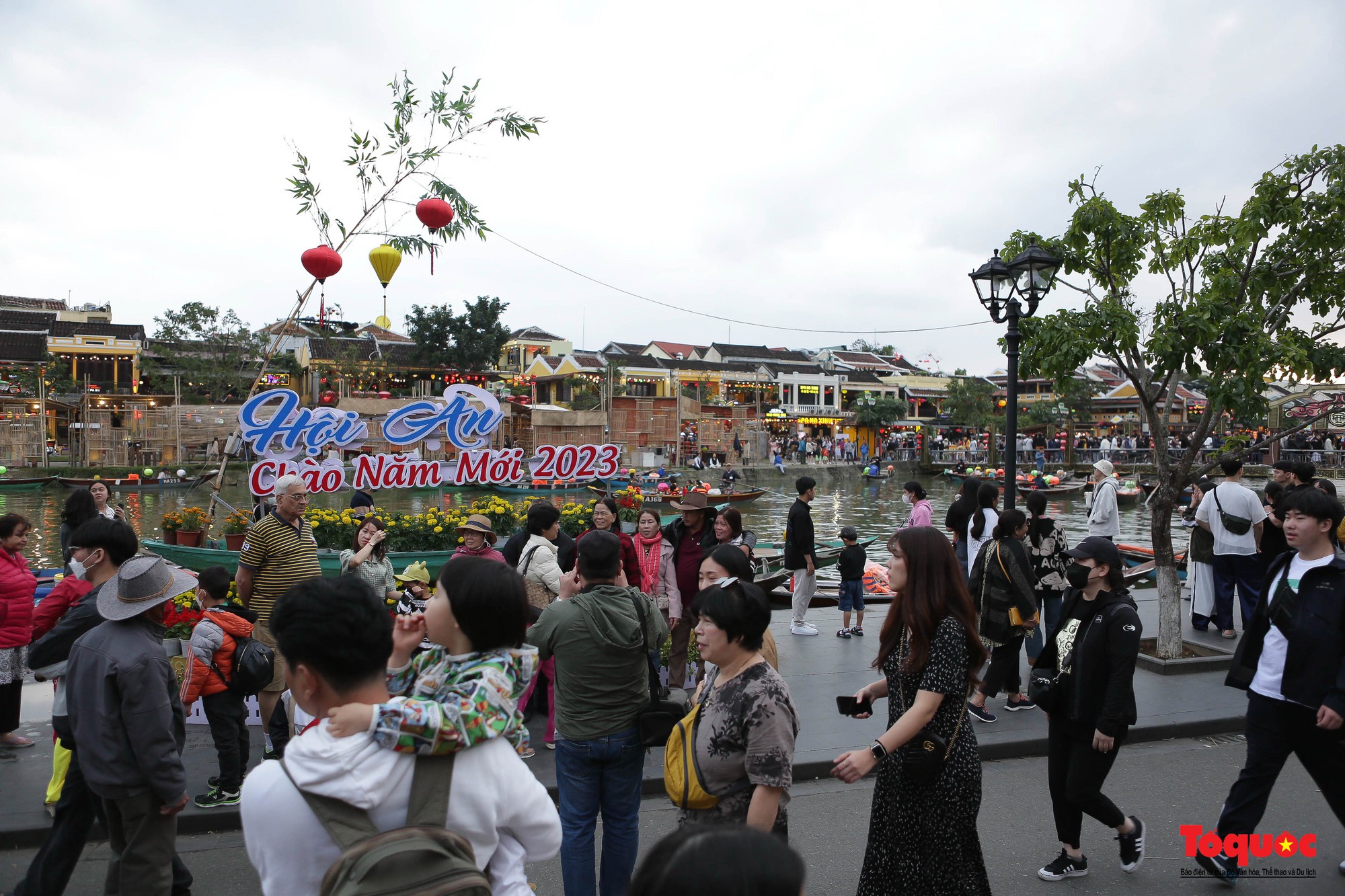 Hội An thu hút khách du lịch dịp Tết Nguyên đán - Ảnh 2.