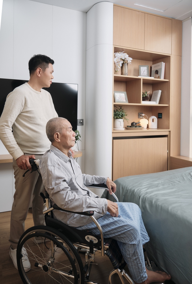 Bố mắc bệnh Parkinson, con trai cải tạo nhà và bày trí nội thất cực thông minh, tinh tế và hữu dụng  - Ảnh 1.