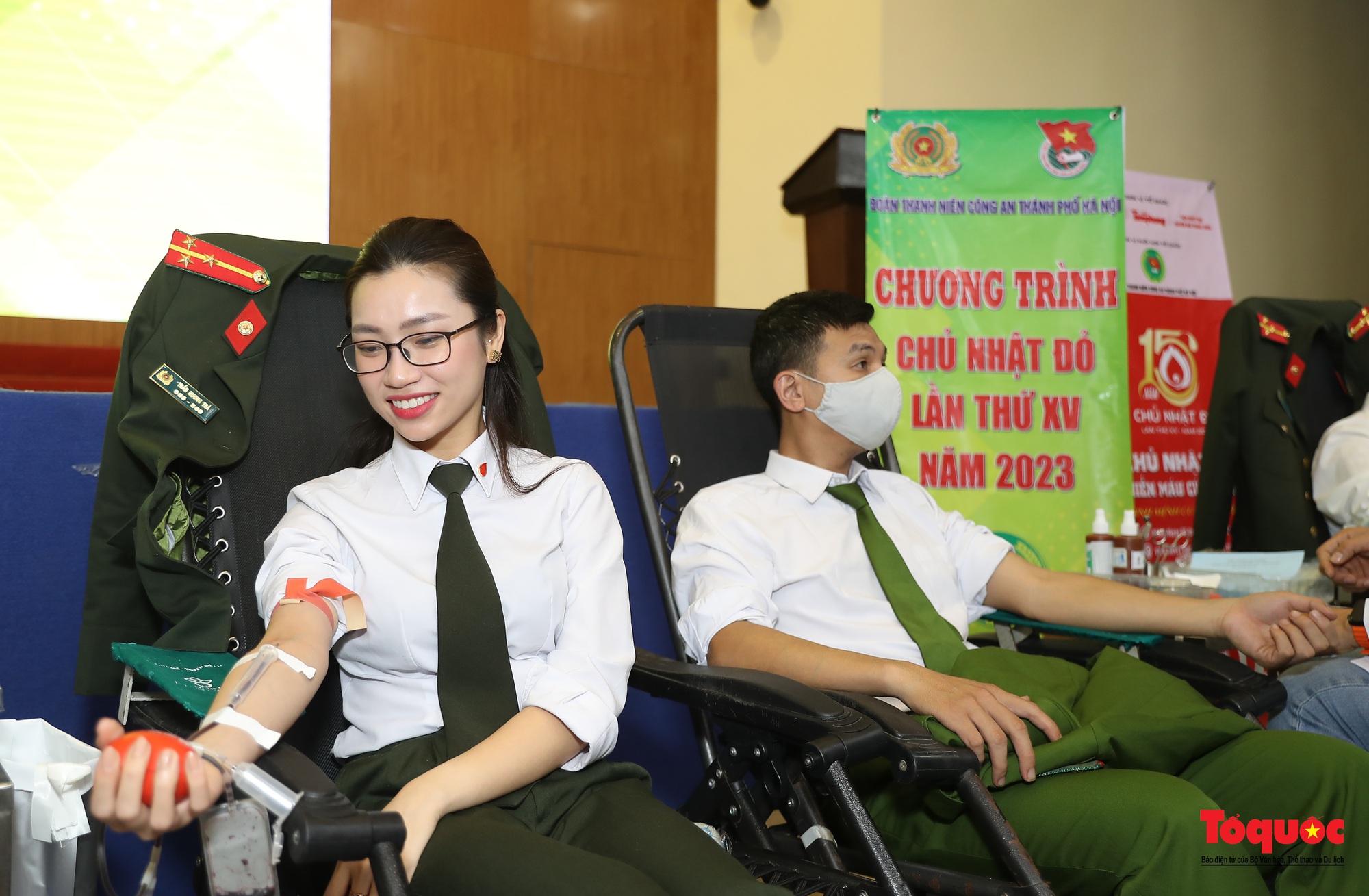 Tuổi trẻ Công an Thủ đô hiến máu cứu người trong những ngày đầu năm mới 2023 - Ảnh 7.