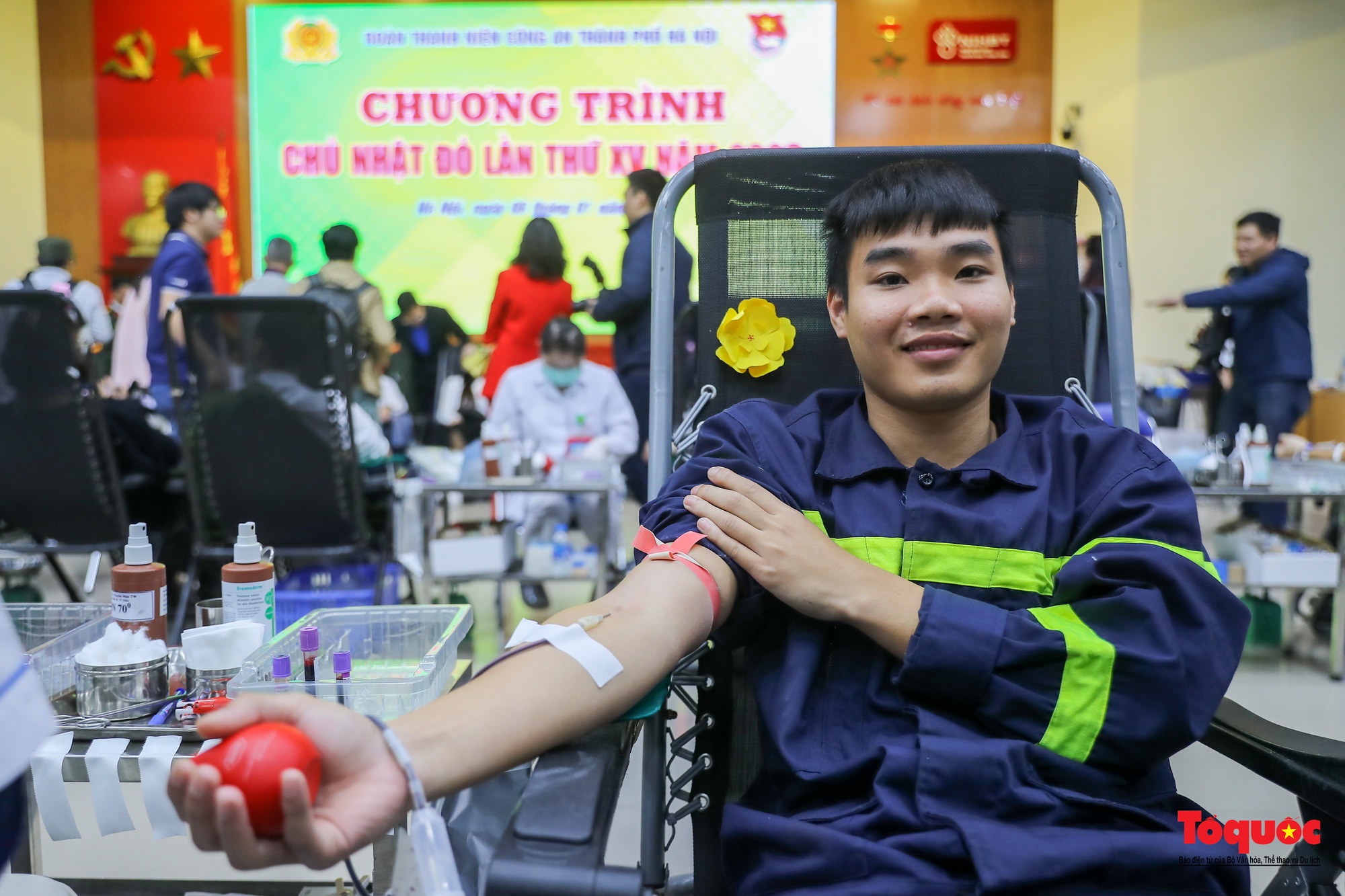 Tuổi trẻ Công an Thủ đô hiến máu cứu người trong những ngày đầu năm mới 2023 - Ảnh 11.