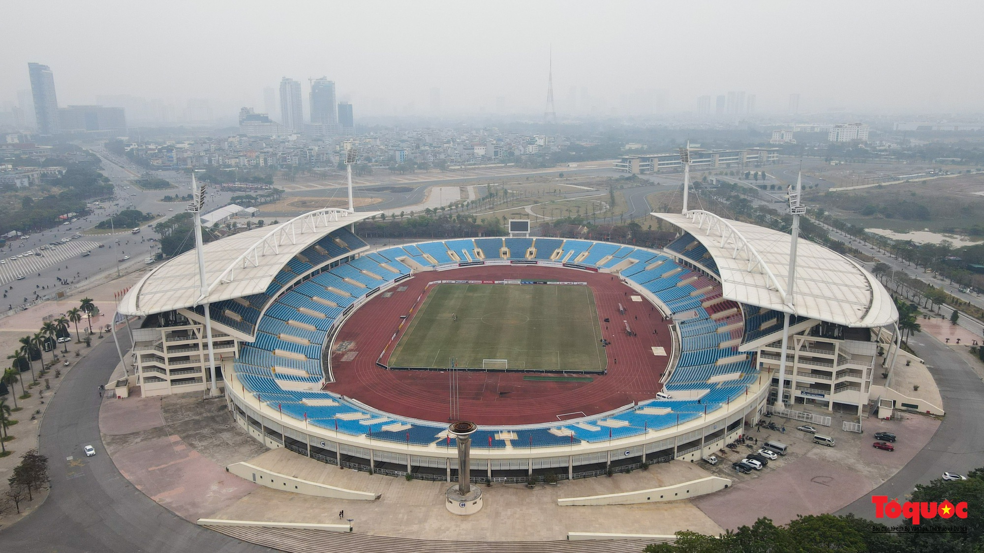 Không còn &quot;nhếch nhách&quot;, sân Mỹ Đình sẵn sàng cho bán kết lượt về AFF Cup 2022 Việt Nam vs Indonesia - Ảnh 14.