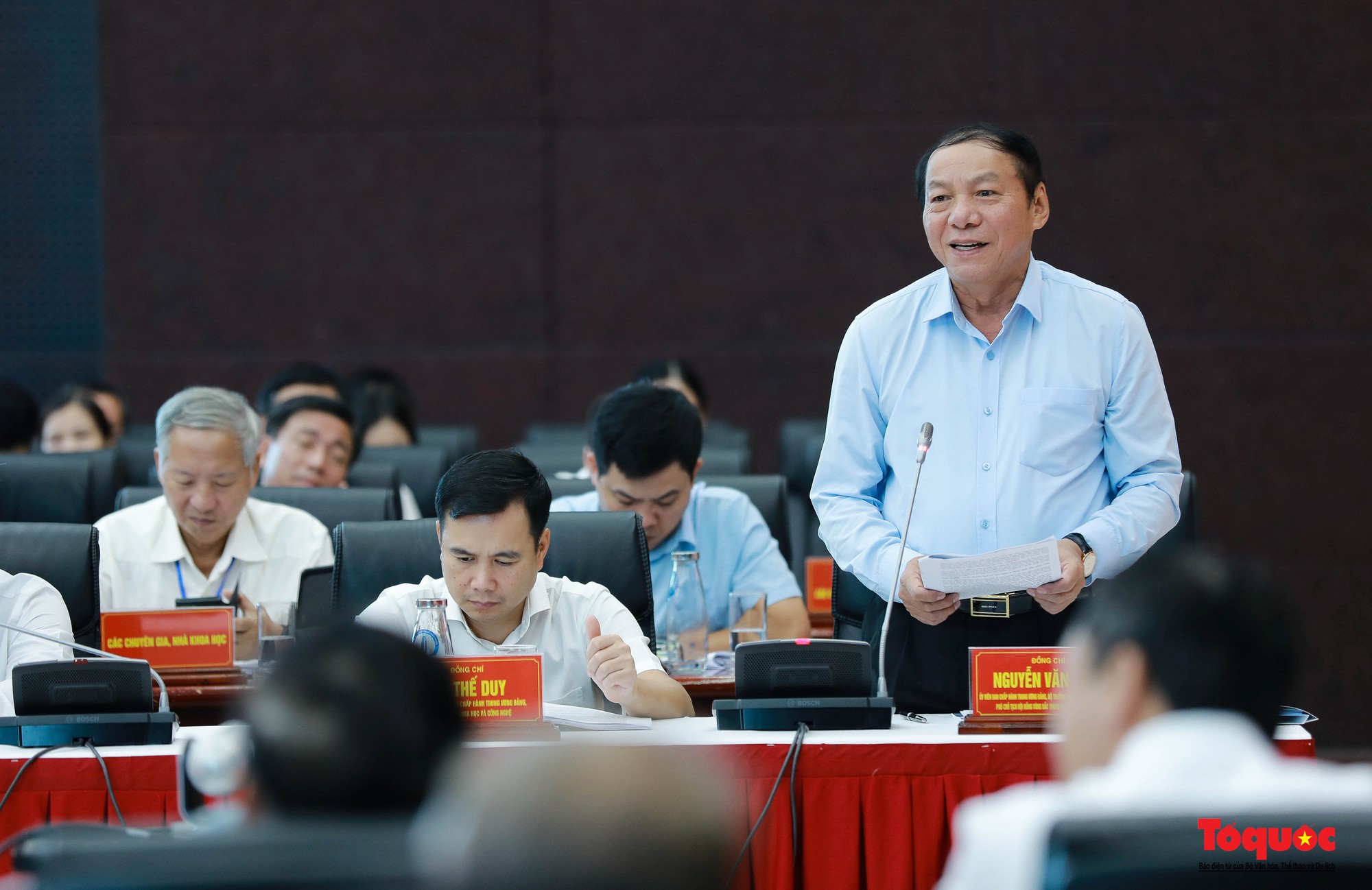 Bộ trưởng Bộ VHTTDL Nguyễn Văn Hùng: Quy hoạch vùng phải chú trọng phát triển du lịch văn hóa - Ảnh 2.