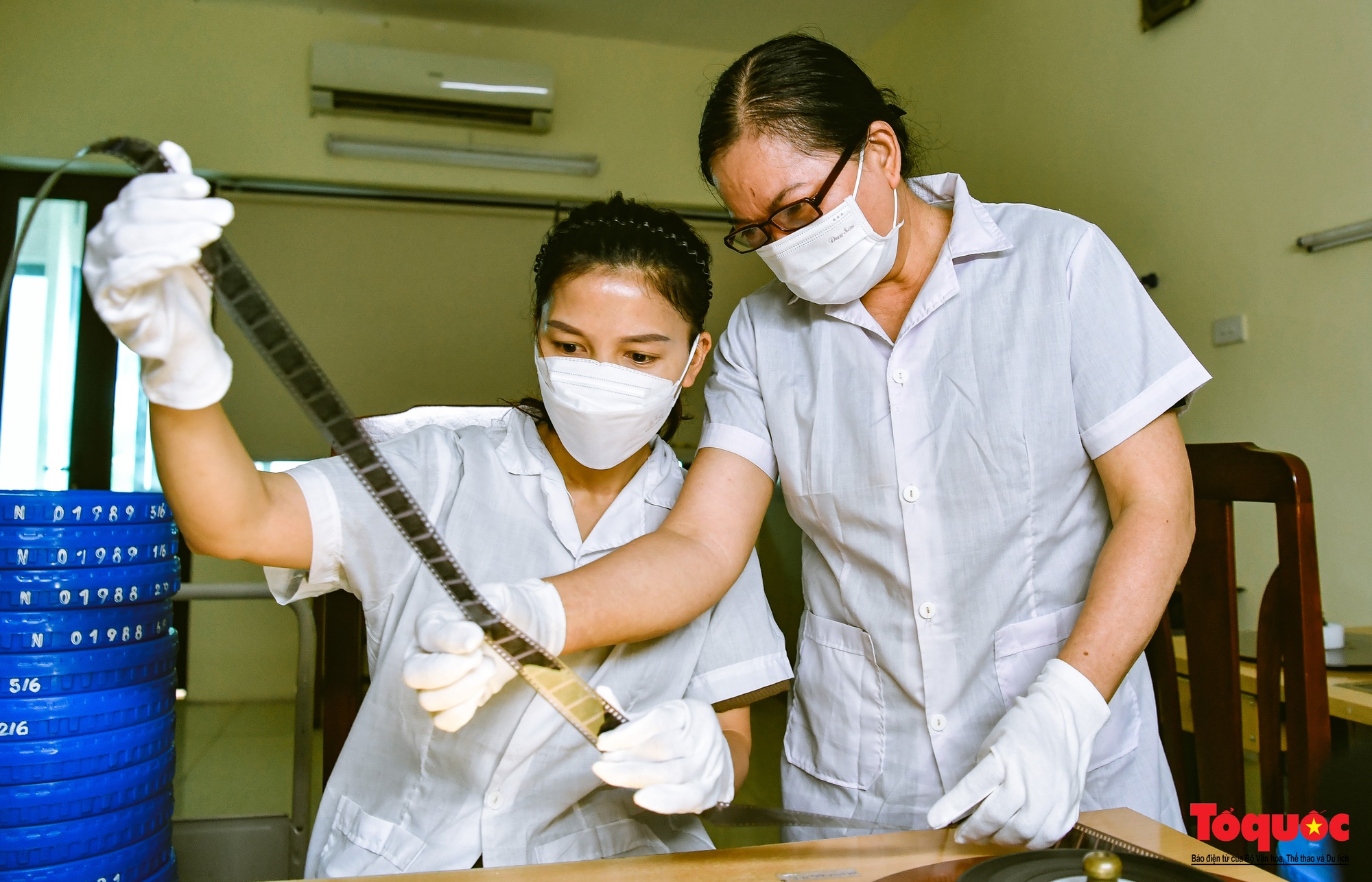 Những bóng hồng gìn giữ lại bằng chứng lịch sử - Ảnh 20. Những bóng hồng gìn giữ lại bằng chứng lịch sử - Ảnh 20.