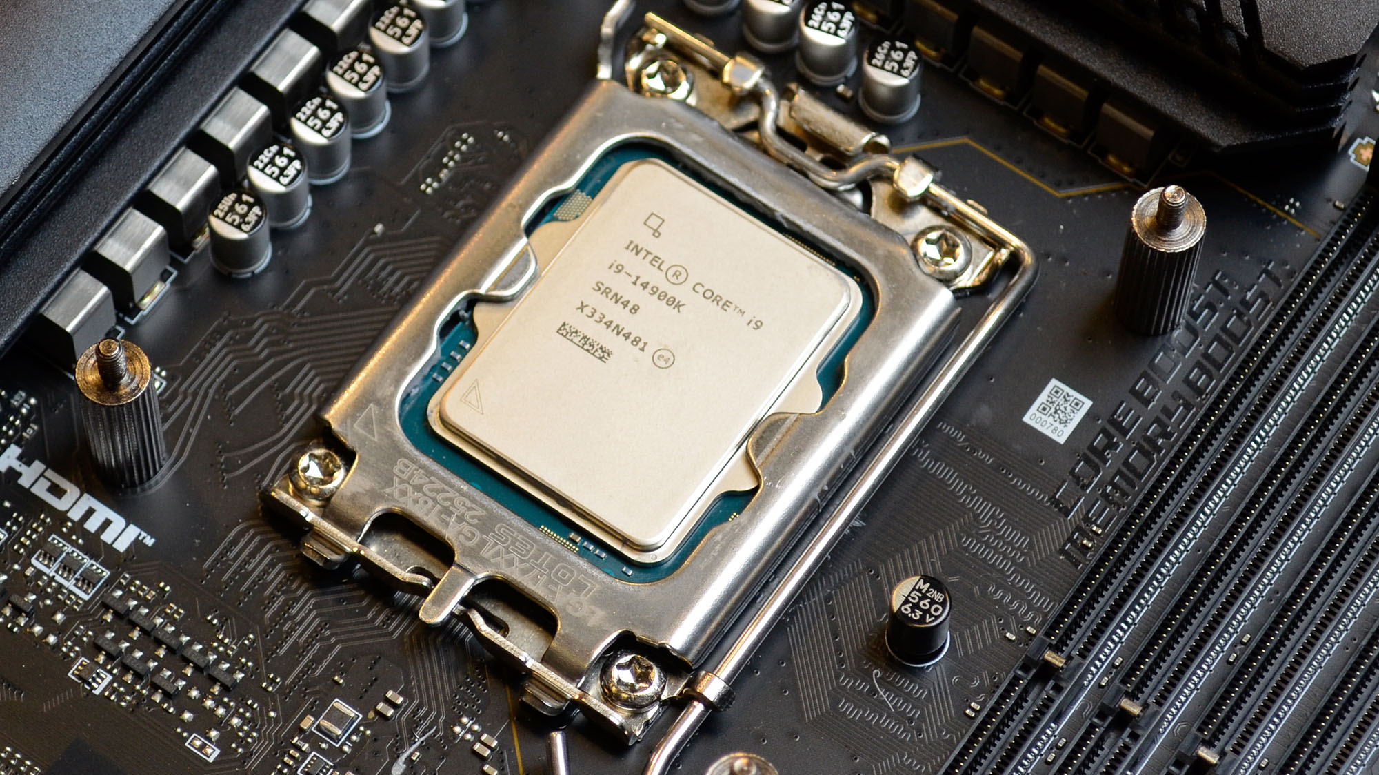 Xác lập kỷ lục về ép xung với chip thế hệ 14 mới của Intel - Ảnh 2.