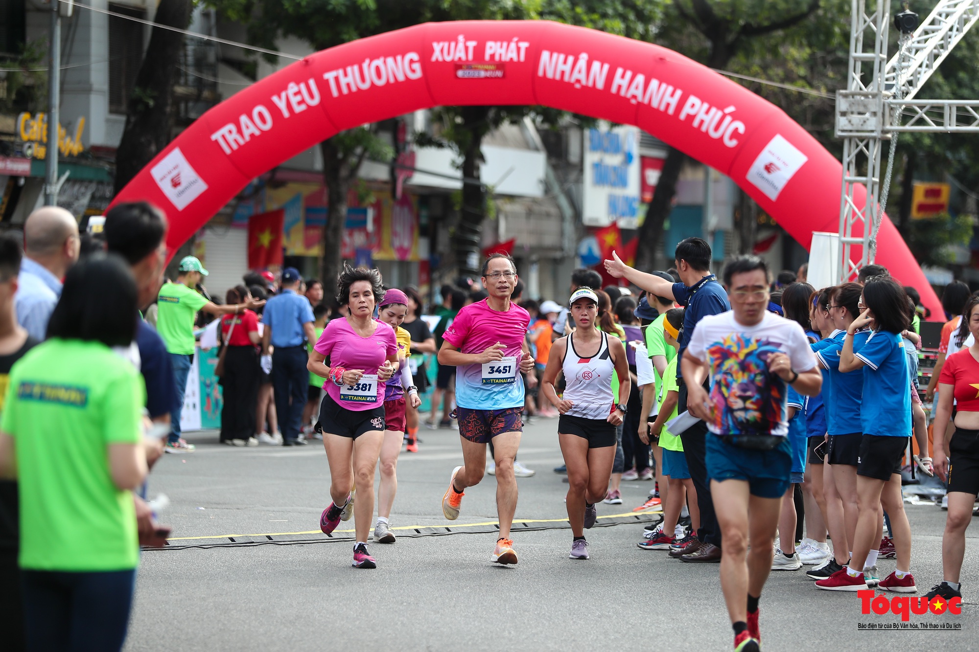 Hàng ngàn VĐV tham gia giải chạy Mottainai Run 2023 giúp đỡ các em nhỏ có hoàn cảnh khó khăn - Ảnh 18.