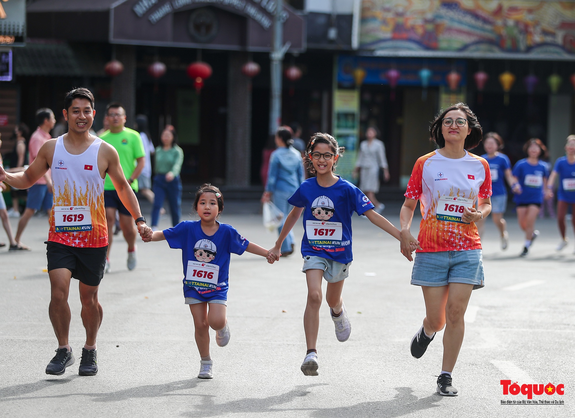 Hàng ngàn VĐV tham gia giải chạy Mottainai Run 2023 giúp đỡ các em nhỏ có hoàn cảnh khó khăn - Ảnh 7.
