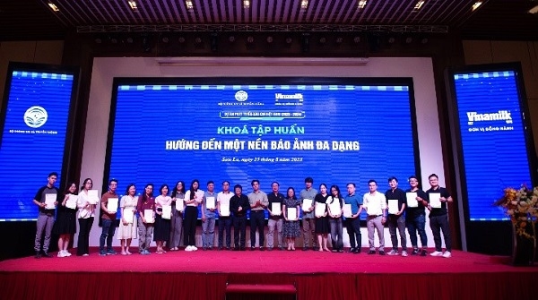 Vinamilk đồng hành cùng dự án Phát triển báo chí Việt Nam, tổ chức nhiều lớp tập huấn cho phóng viên - Ảnh 3.