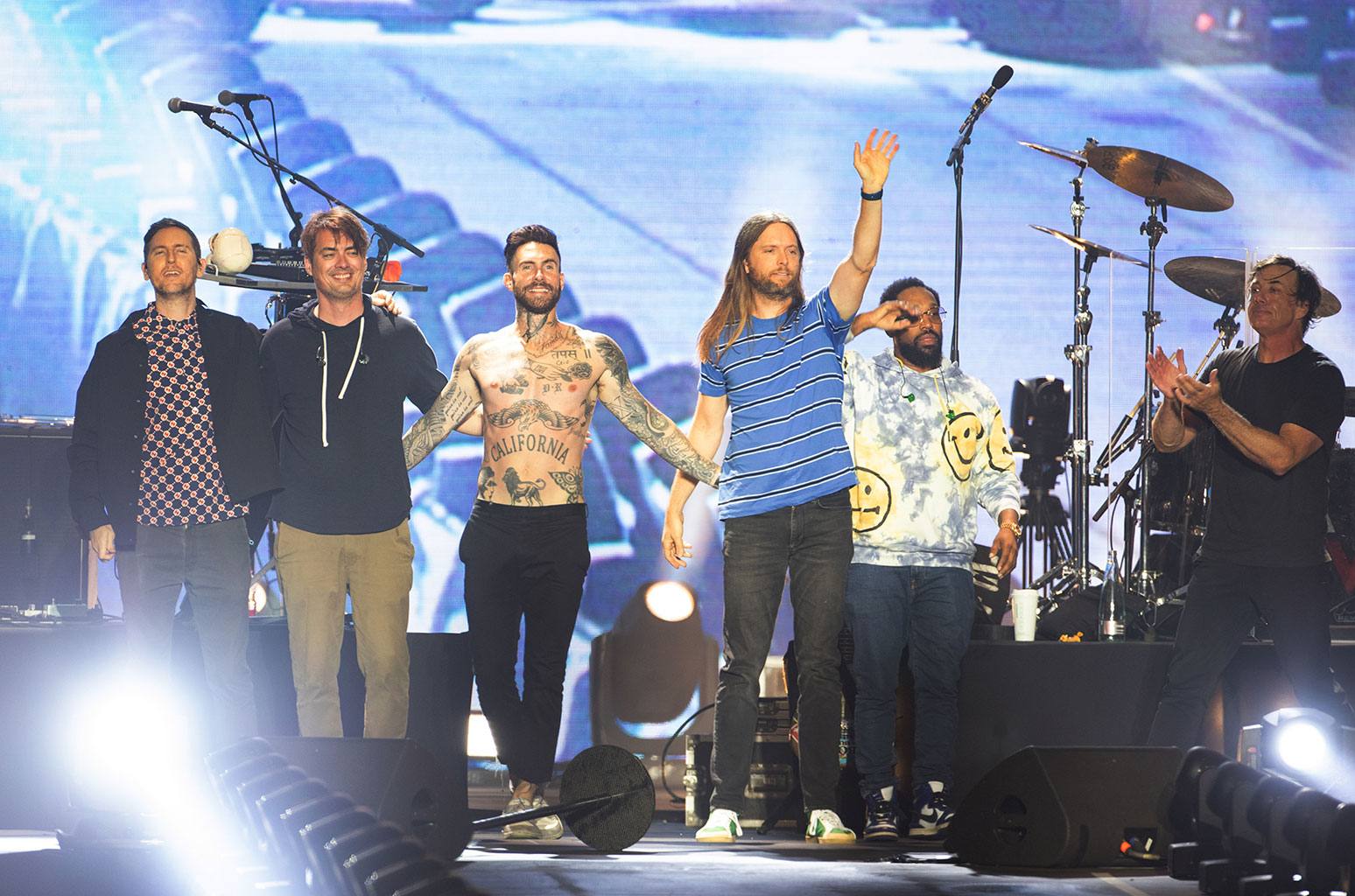 Maroon 5 Là Một “tượng đài”: Cứ Ra Album Là Hit Toàn Cầu, Sở Hữu Ca ...