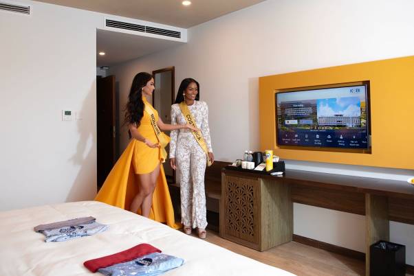 Cận cảnh không gian nhà chung của Miss Grand International 2023 tại KOBI Onsen Resort Hue - Ảnh 3.