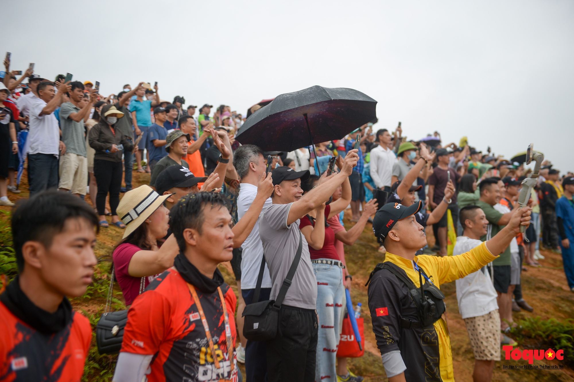Giải đua ô tô địa hình quy mô lớn nhất Việt Nam chính thức khởi tranh - Ảnh 17.