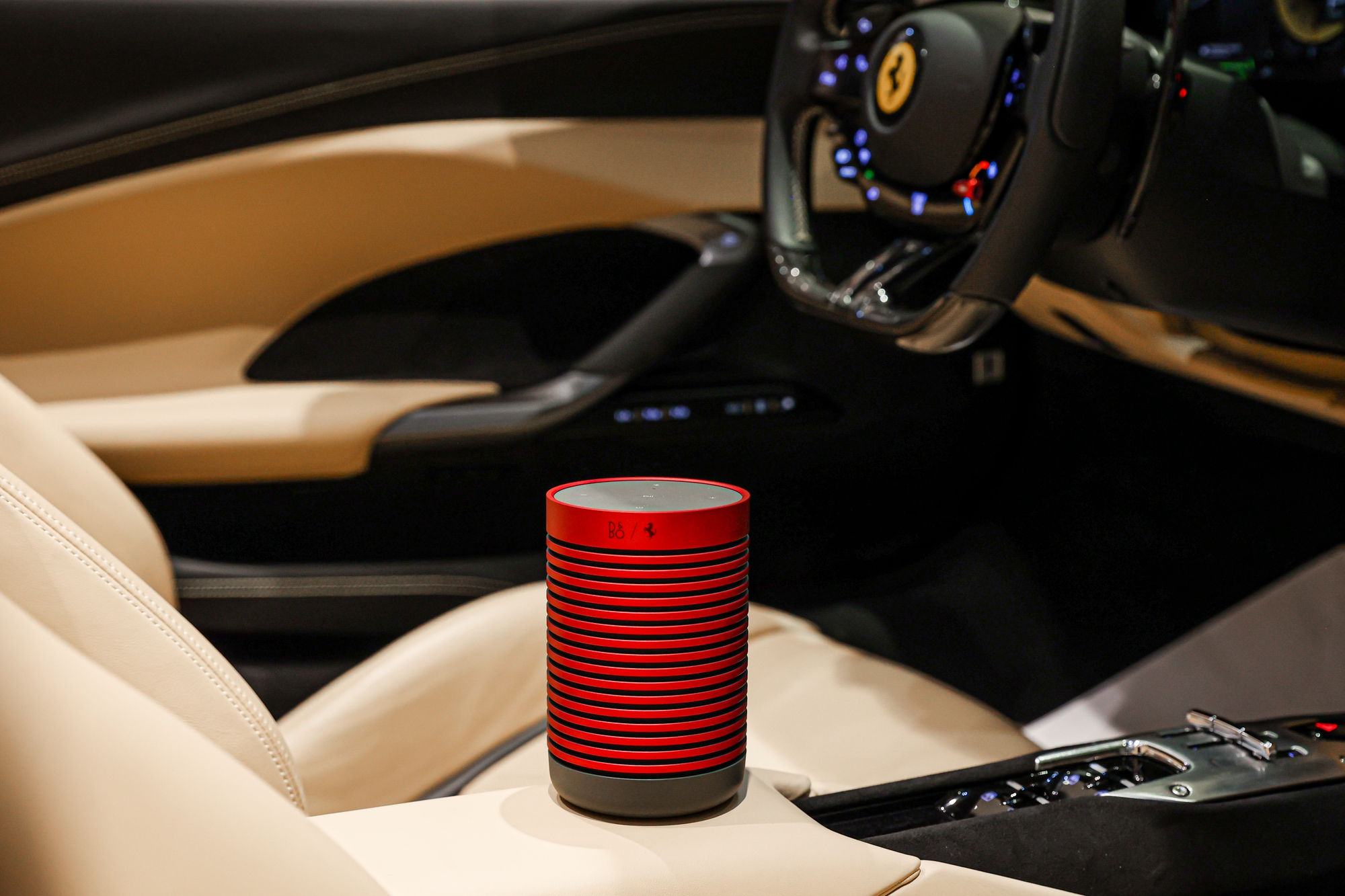 Bộ sưu tập âm thanh cao cấp Bang & Olufsen x Ferrari - Ảnh 5.