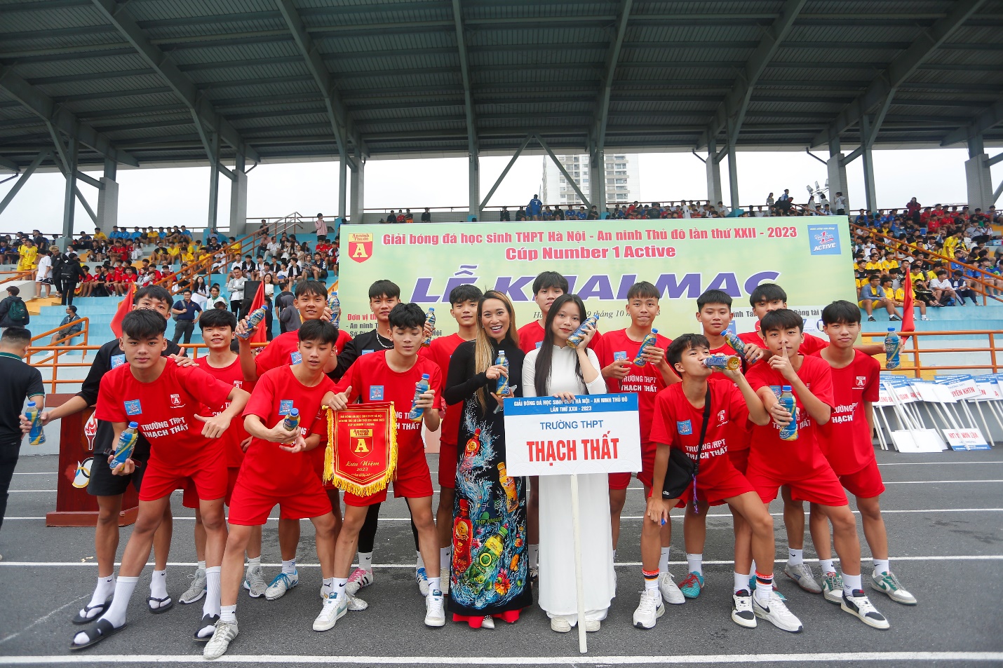 Sôi động ngày khai mạc giải bóng đá học sinh THPT Hà Nội - An ninh Thủ đô lần thứ XXII năm 2023 cup Number 1 Active   - Ảnh 2.