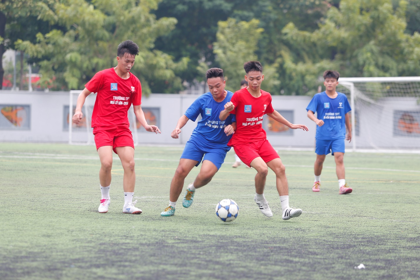 Sôi động ngày khai mạc giải bóng đá học sinh THPT Hà Nội - An ninh Thủ đô lần thứ XXII năm 2023 cup Number 1 Active   - Ảnh 3.