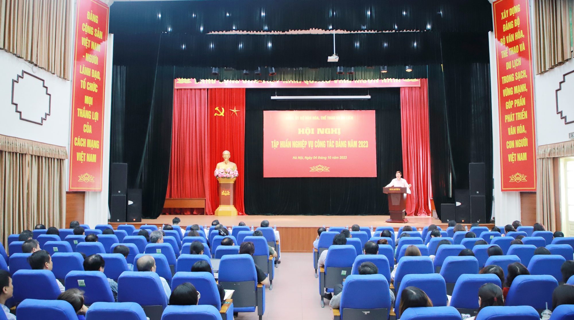 Đảng ủy Bộ VHTTDL tổ chức Hội nghị tập huấn, bồi dưỡng nghiệp vụ công tác Đảng năm 2023 - Ảnh 1.