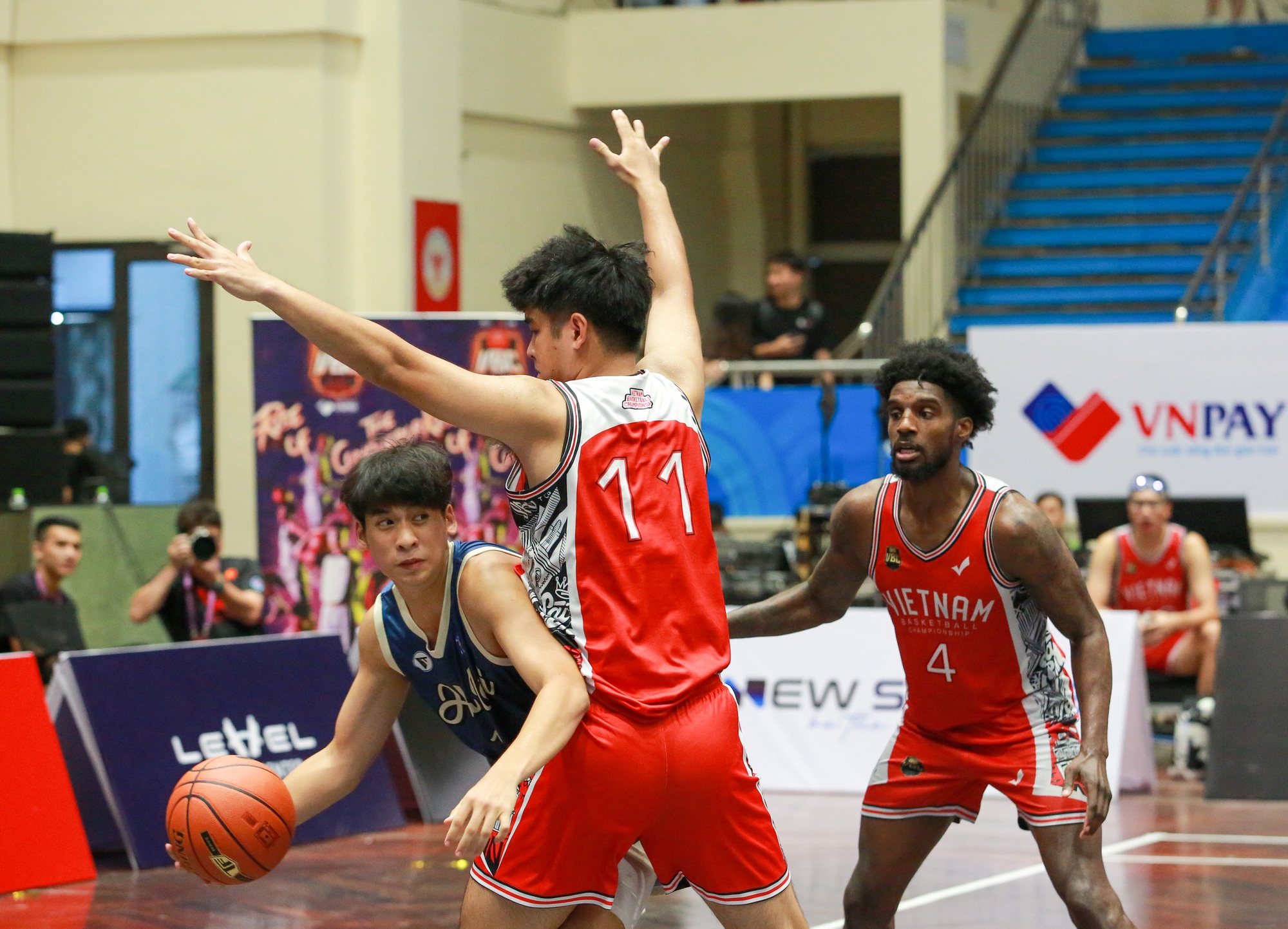 Khán giả thủ đô &quot;mãn nhãn&quot; với giải bóng rổ Vietnam Pro-Am Basketball Championship 2023 - Ảnh 11.