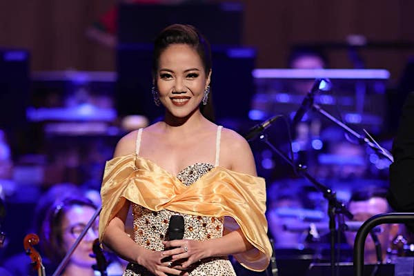 Nữ ca sĩ nhạc hàn lâm xinh đẹp mới được phong tặng NSƯT: Có bằng thạc sĩ, từng đoạt giải 7500 đô la - Ảnh 3.
