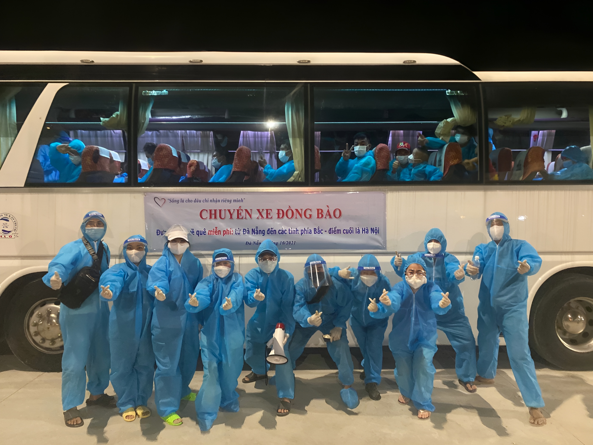 Nhóm bạn trẻ băng rừng, lội suối xây 17 ngôi trường cho học sinh vùng núi: "Các con đừng bỏ học nghe!" - Ảnh 16. Nhóm bạn trẻ băng rừng, lội suối xây 17 ngôi trường cho học sinh vùng núi: "Các con đừng bỏ học nghe!" - Ảnh 16.