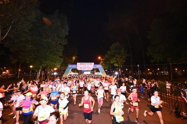 Hàng nghìn runners chinh phục đường chạy 5Way Run - Ways to Grand Park - Ảnh 1.