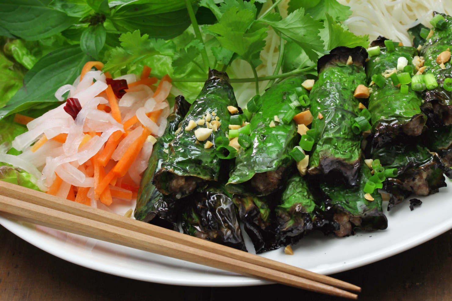 Một món ăn của Việt Nam được ca ngợi là &quot;ngon nhất hành tinh&quot; bởi tờ báo hàng đầu nước Úc - Ảnh 1.