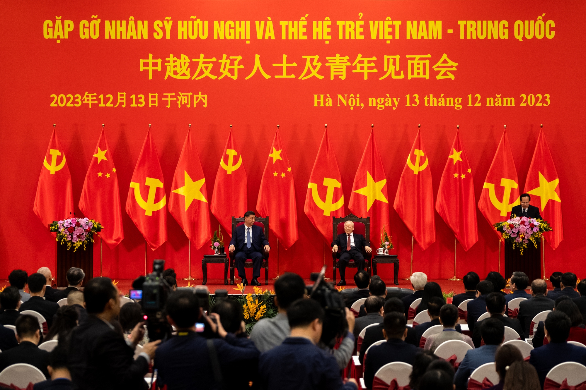 Tổng Bí thư Nguyễn Phú Trọng và Tổng Bí thư, Chủ tịch nước Trung Quốc gặp gỡ nhân sỹ hữu nghị và thế hệ trẻ Việt-Trung - Ảnh 10.