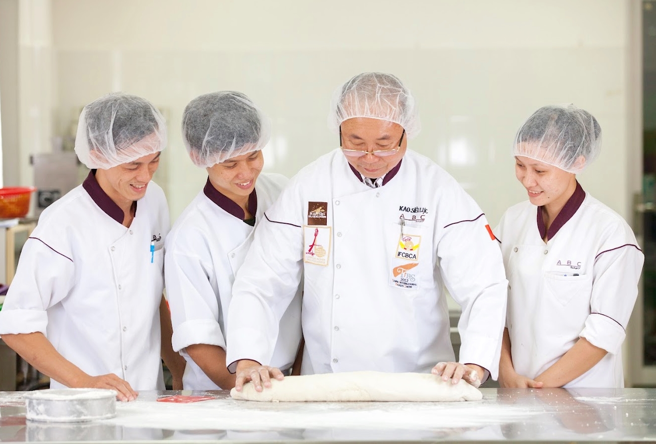 Vua bánh mì Kao Siêu Lực: Người sản xuất phải lấy lương tâm làm chuẩn, thị trường biến động nhưng tôi cố gắng để không tăng giá - Ảnh 5.