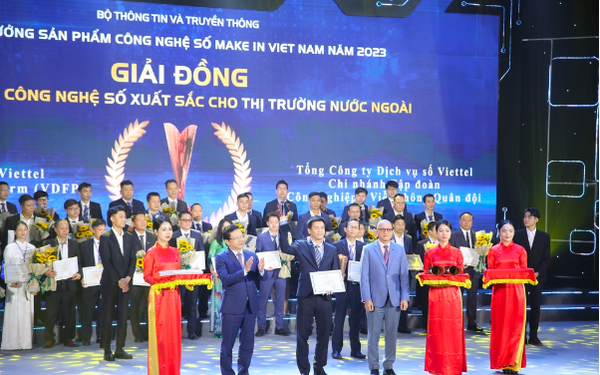 Viettel Digital Finance Platform đạt giải Đồng Make in Vietnam 2023 - Ảnh 1.