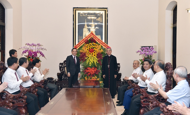 Phó Thủ tướng mong đồng bào công giáo lan tỏa những giá trị văn hoá, đạo đức tốt đẹp của dân tộc - Ảnh 1.
