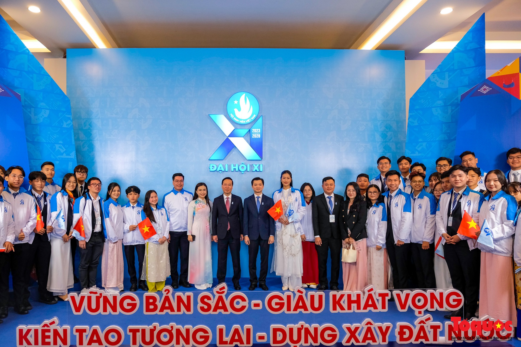 Chủ tịch nước Võ Văn Thưởng dự Đại hội đại biểu toàn quốc Hội Sinh viên Việt Nam lần thứ XI - Ảnh 11.