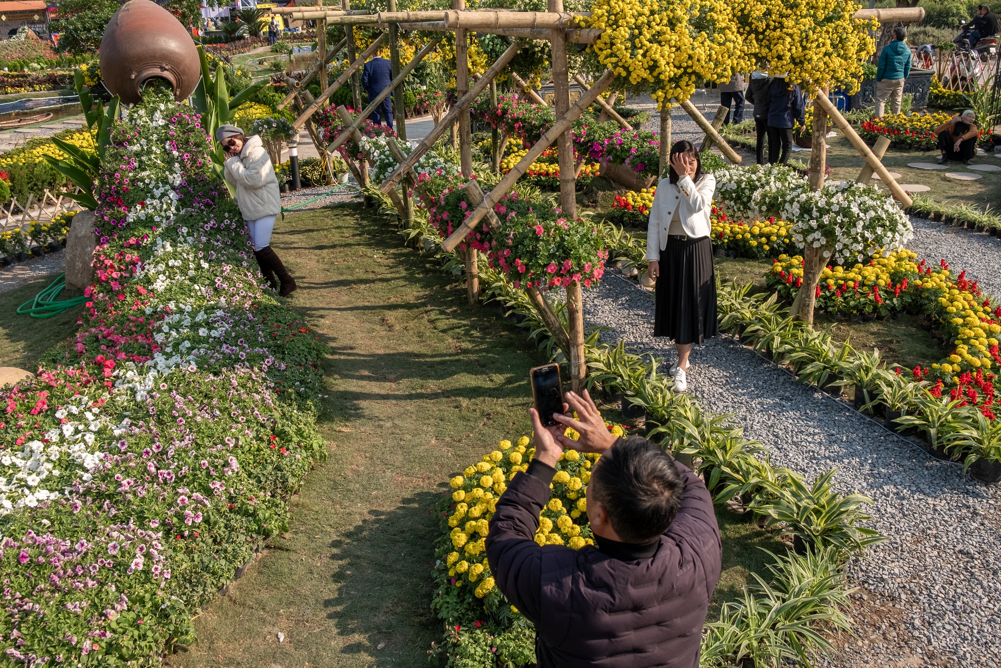 Lễ hội hoa Xuân Quan thu hút đông đảo du khách đến chiêm ngưỡng - Ảnh 4.