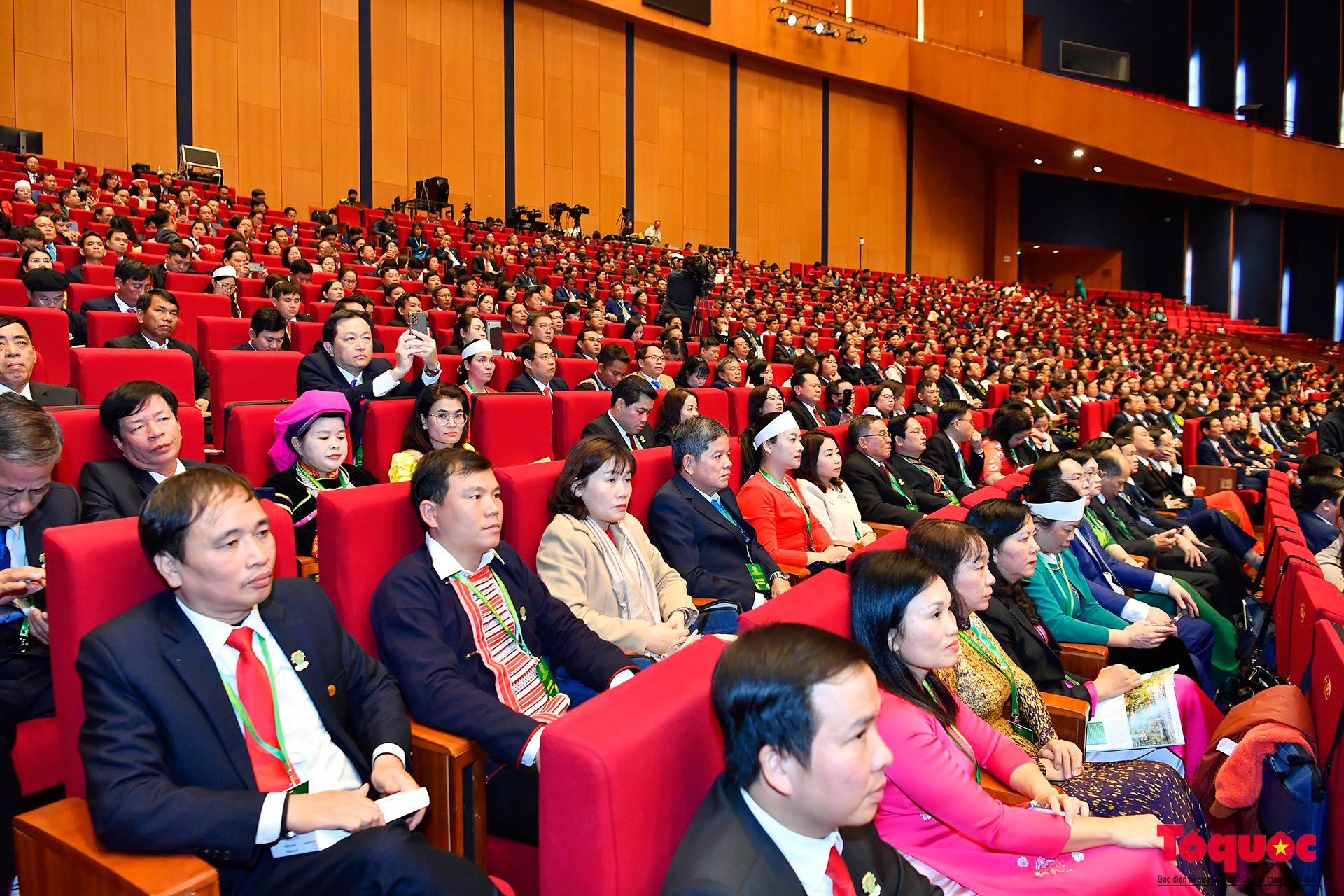 Khai mạc trọng thể Đại hội đại biểu toàn quốc Hội Nông dân Việt Nam lần thứ VIII, nhiệm kỳ 2023-2028 - Ảnh 8.
