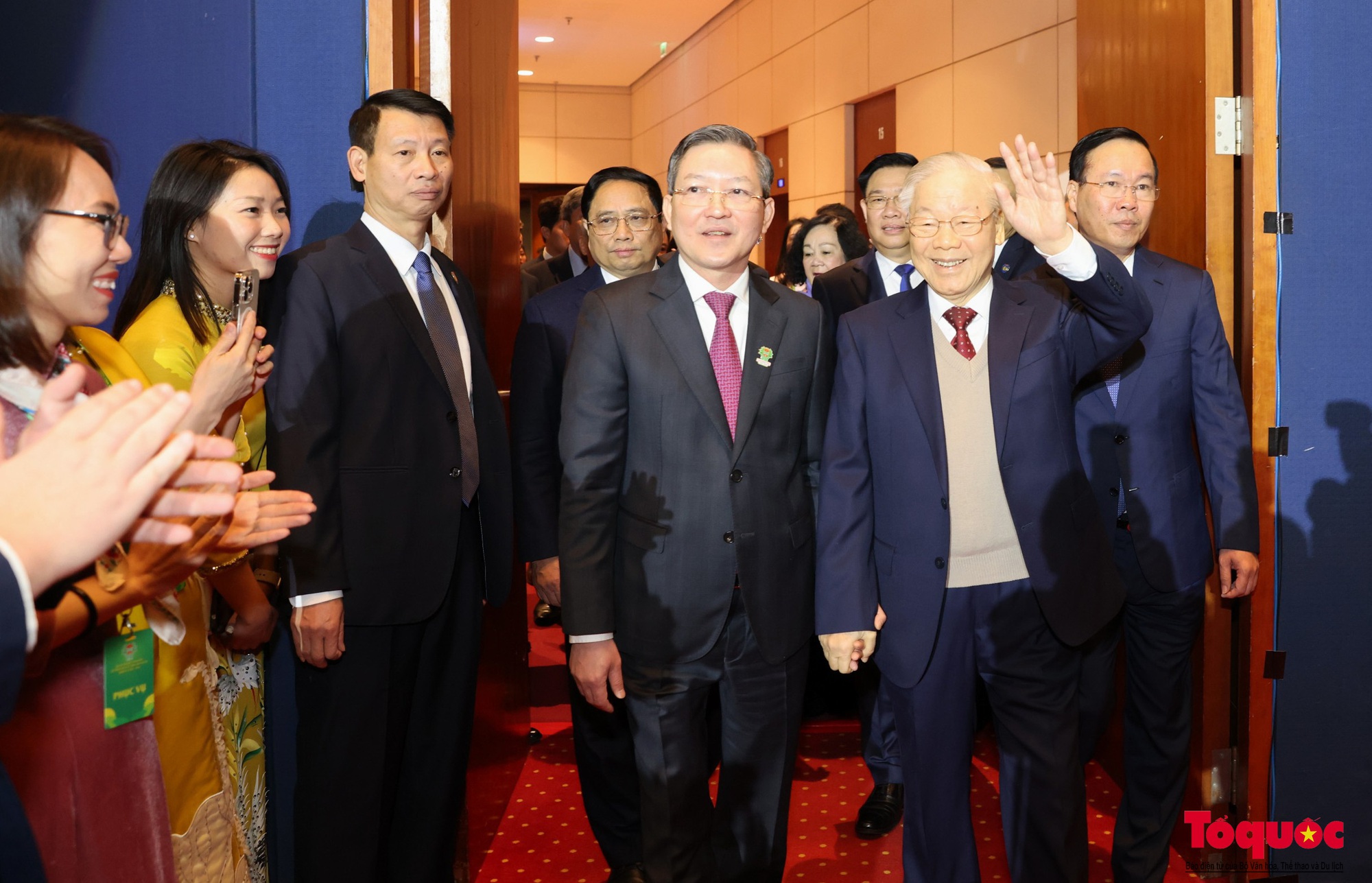 Khai mạc trọng thể Đại hội đại biểu toàn quốc Hội Nông dân Việt Nam lần thứ VIII, nhiệm kỳ 2023-2028 - Ảnh 2.