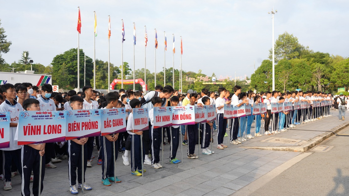 Bình Dương: Hơn 7000 VNĐ tham gia tranh tài Giải Việt dã chào năm mới 2024 - Ảnh 3.