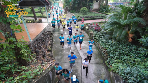 Hàng triệu km đường chạy marathon &quot;biến&quot; thành 60 tỷ cho cộng đồng: Khi từng bước chạy làm nên điều kỳ diệu - Ảnh 9.