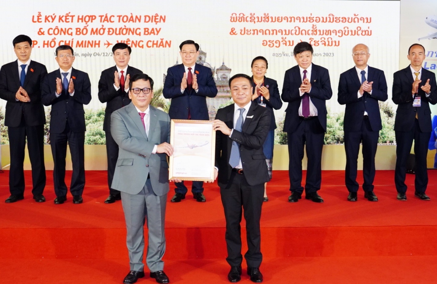 Vietjet hợp tác toàn diện với Lao Airlines, mở đường bay TP.HCM - Viêng Chăn - Ảnh 1.