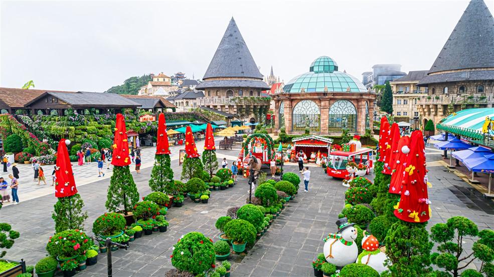 Du khách quốc tế hào hứng trải nghiệm Lễ hội mùa đông trên đỉnh Bà Nà - Ảnh 1. Du khách quốc tế hào hứng trải nghiệm Lễ hội mùa đông trên đỉnh Bà Nà - Ảnh 1.