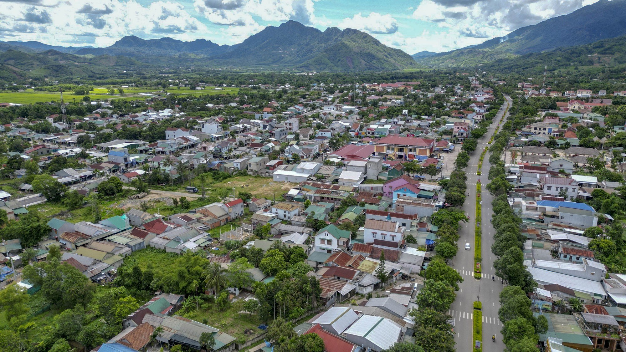 Miền sơn cước phía Tây tỉnh Thừa Thiên Huế, điểm đến cho những du khách thích sự khám phá - Ảnh 1.