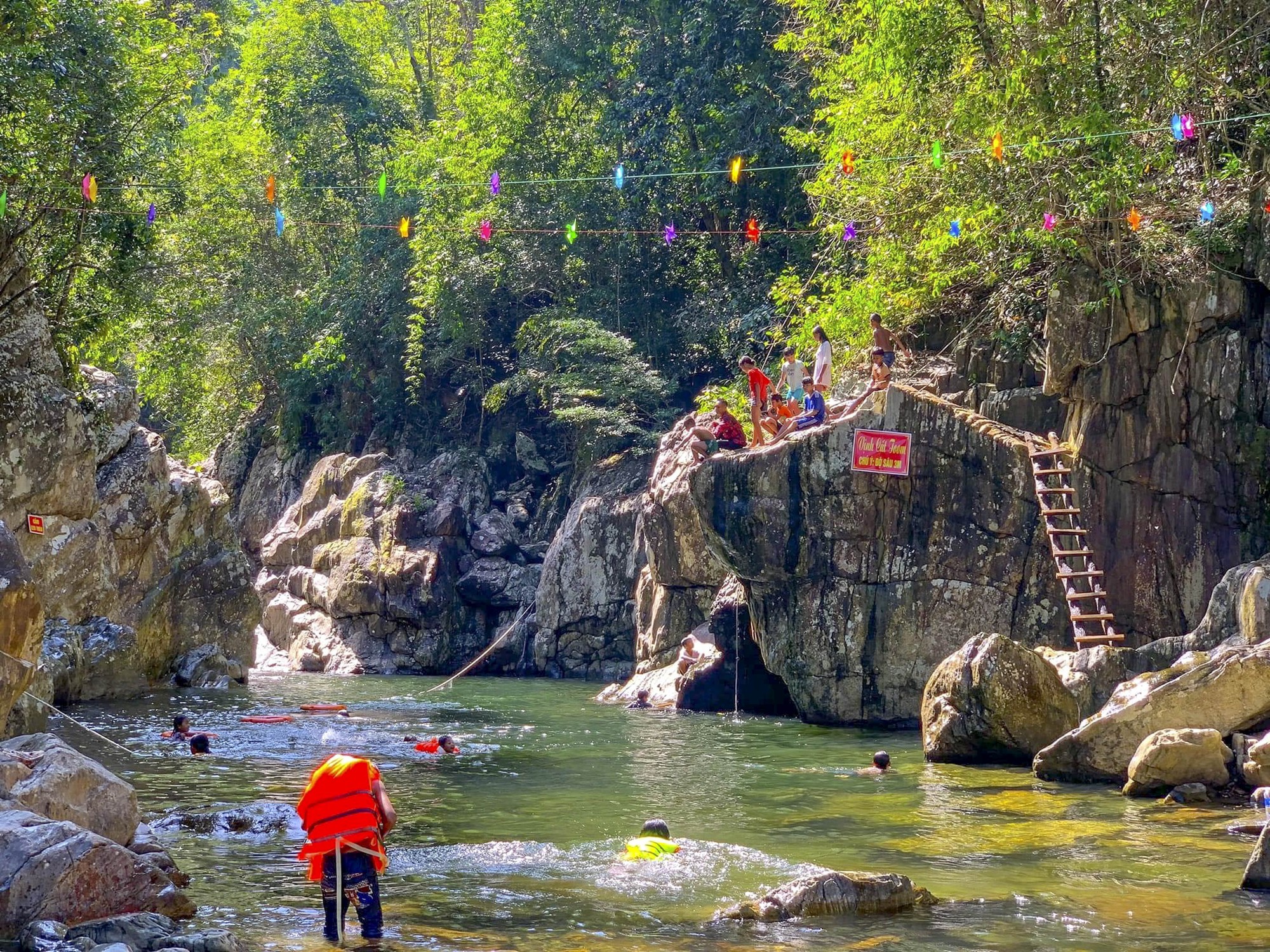 Miền sơn cước phía Tây tỉnh Thừa Thiên Huế, điểm đến cho những du khách thích sự khám phá - Ảnh 15.