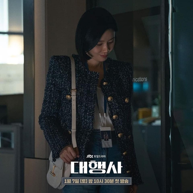 &quot;Chị đại&quot; Lee Bo Young ăn mặc đẹp đỉnh trong phim mới, ngắm đi ngắm lại 1000 lần vẫn mê  - Ảnh 11.