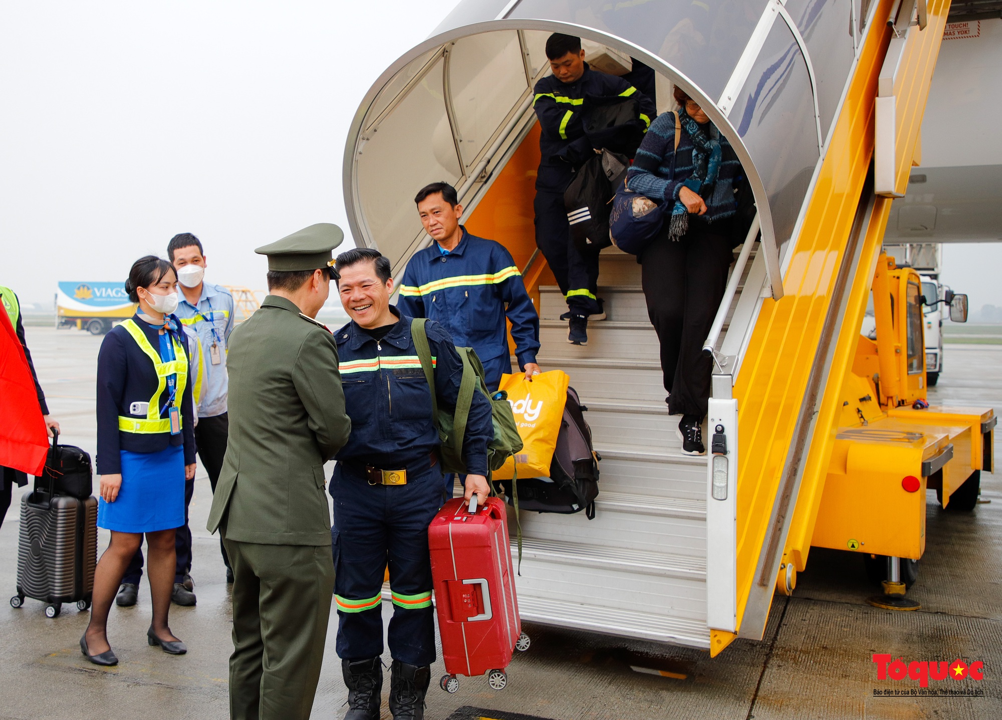Hoàn thành xuất sắc nhiệm vụ CHCN tại Thổ Nhĩ Kỳ, Đoàn cứu hộ của Bộ Công an đã về tới Hà Nội - Ảnh 1.